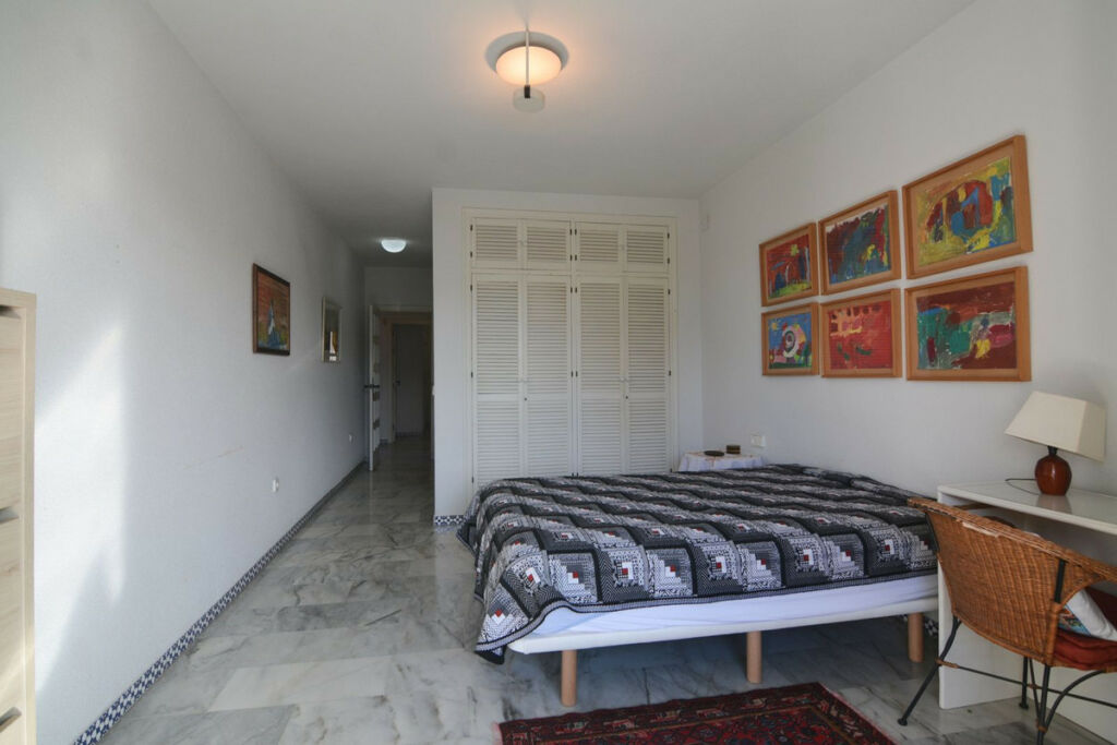 Middle Floor Apartment Fuengirola Málaga - image 24