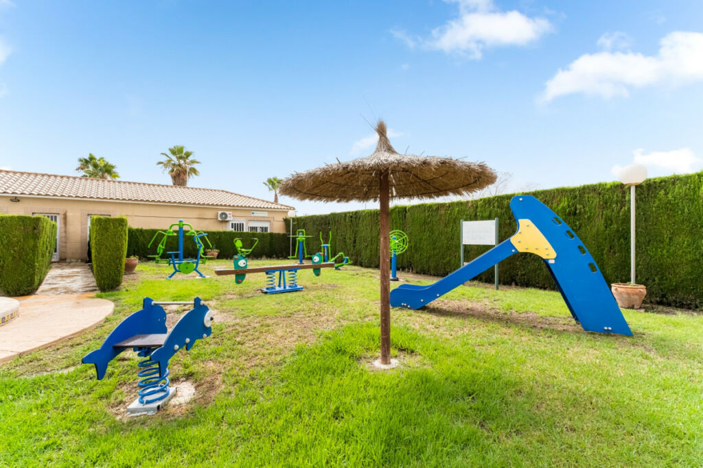 Bungalow Villamartin Alicante - image 25