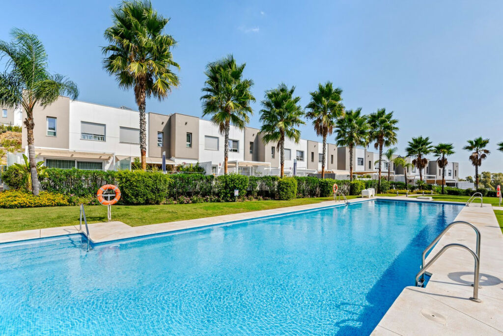 Townhouse Estepona Málaga - image 25