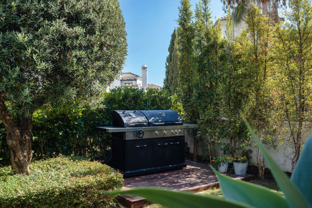 Detached Villa Estepona Málaga - image 26