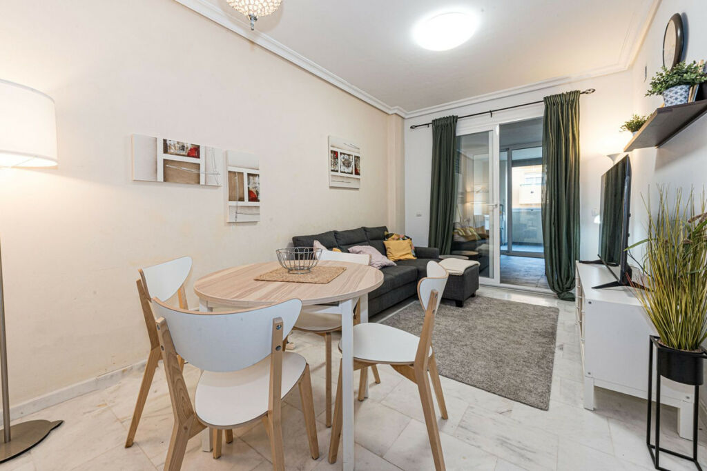Middle Floor Apartment Los Pacos Málaga - image 26