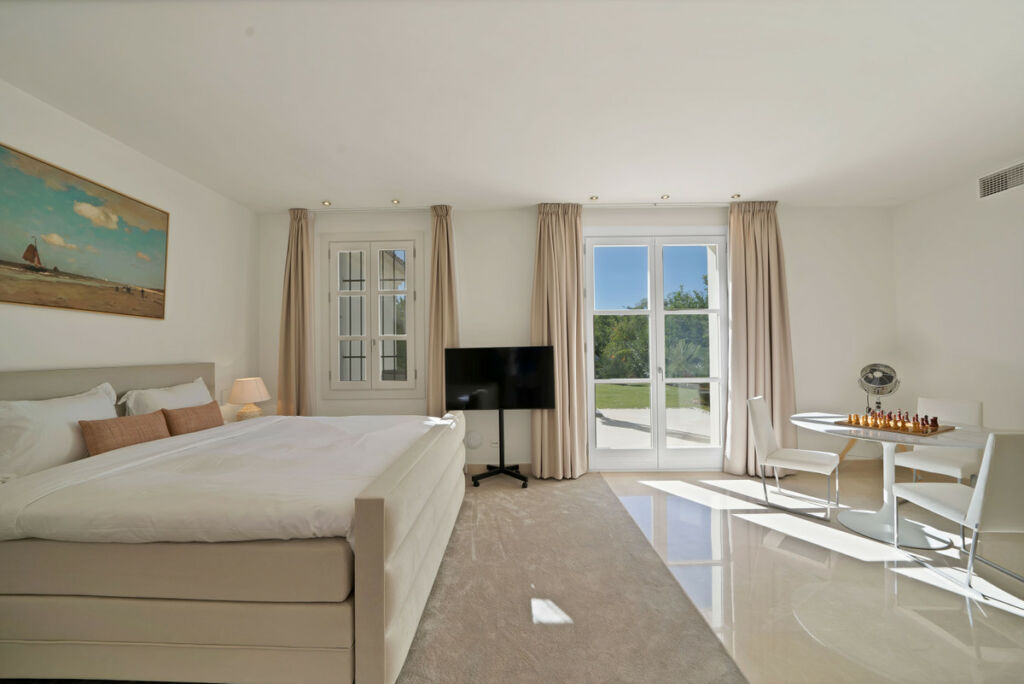 Detached Villa La Zagaleta Málaga - image 26