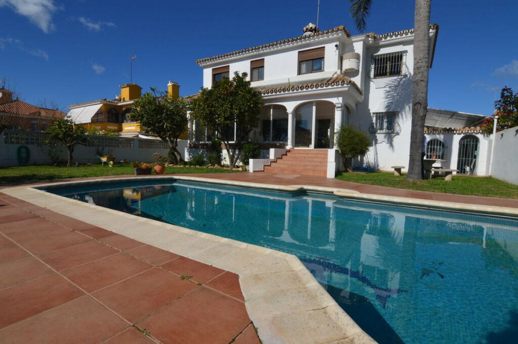 Detached Villa San Pedro de Alcántara Málaga - image 26