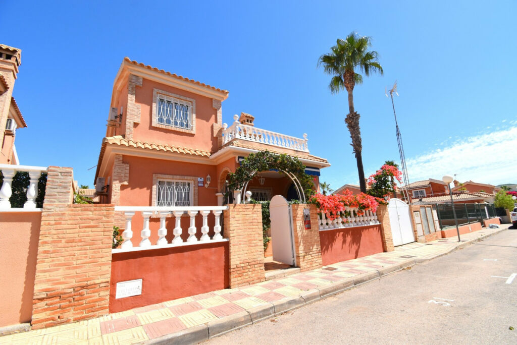 Detached Villa Playa Flamenca Alicante - image 26