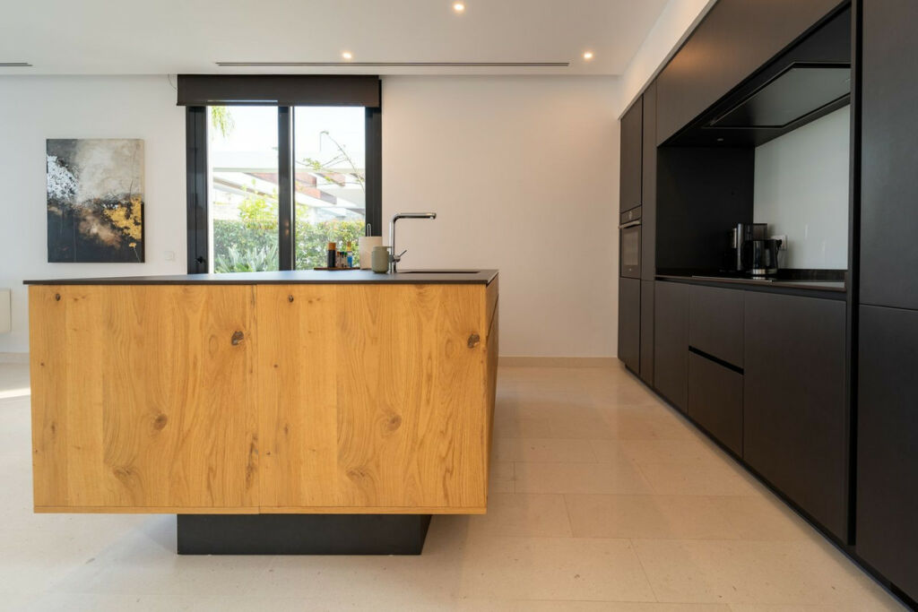 Semi-Detached House Cabopino Málaga - image 26