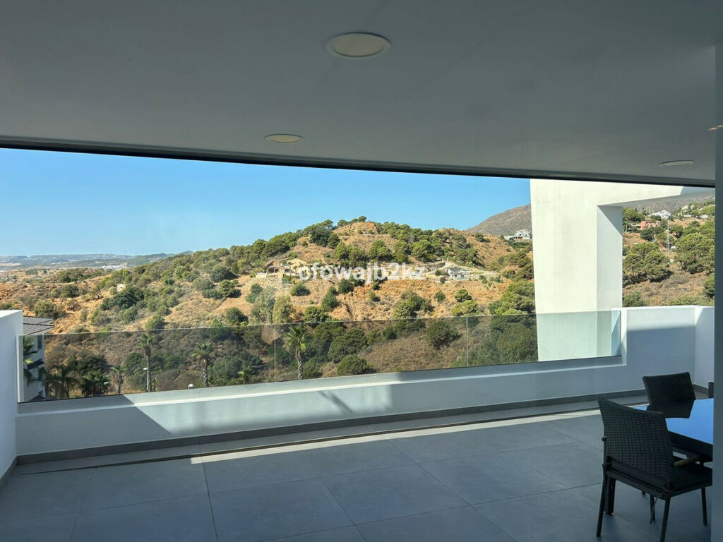 Top Floor Apartment Estepona Málaga - image 26