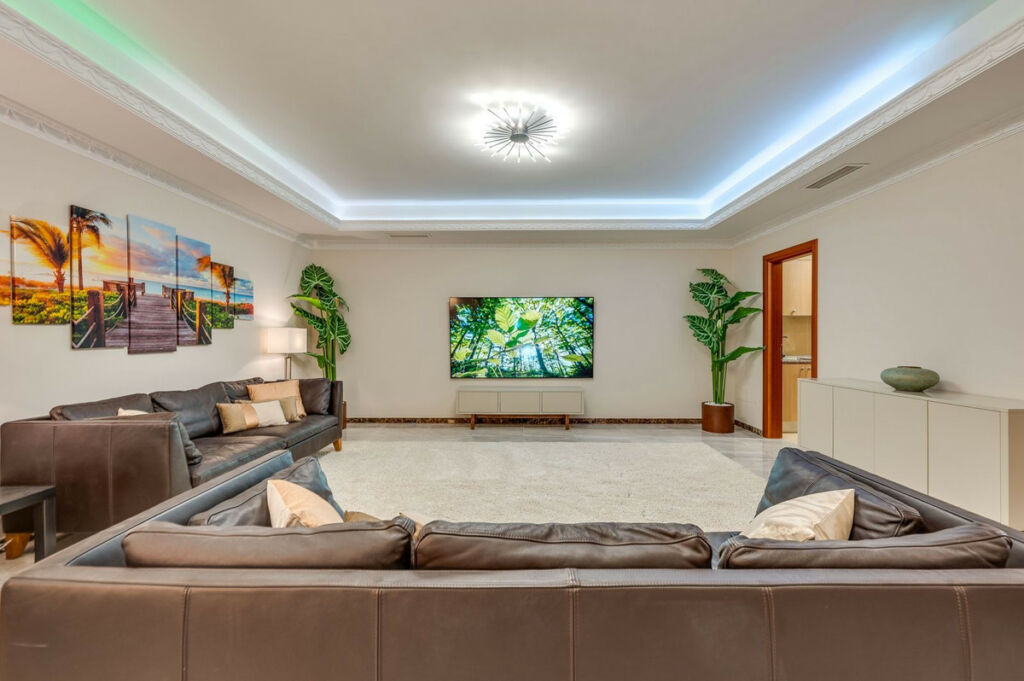 Detached Villa Marbesa Málaga - image 26