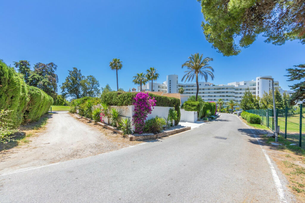 Detached Villa Guadalmina Alta Málaga - image 26