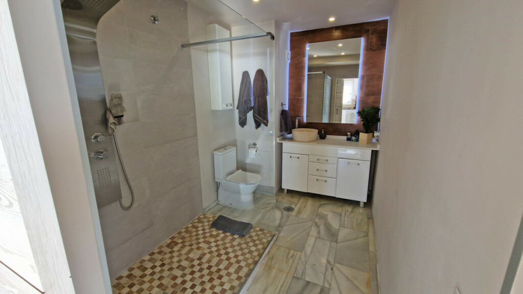 Middle Floor Apartment Estepona Málaga - image 26