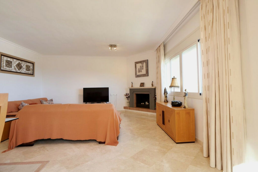Penthouse La Mairena Málaga - image 26