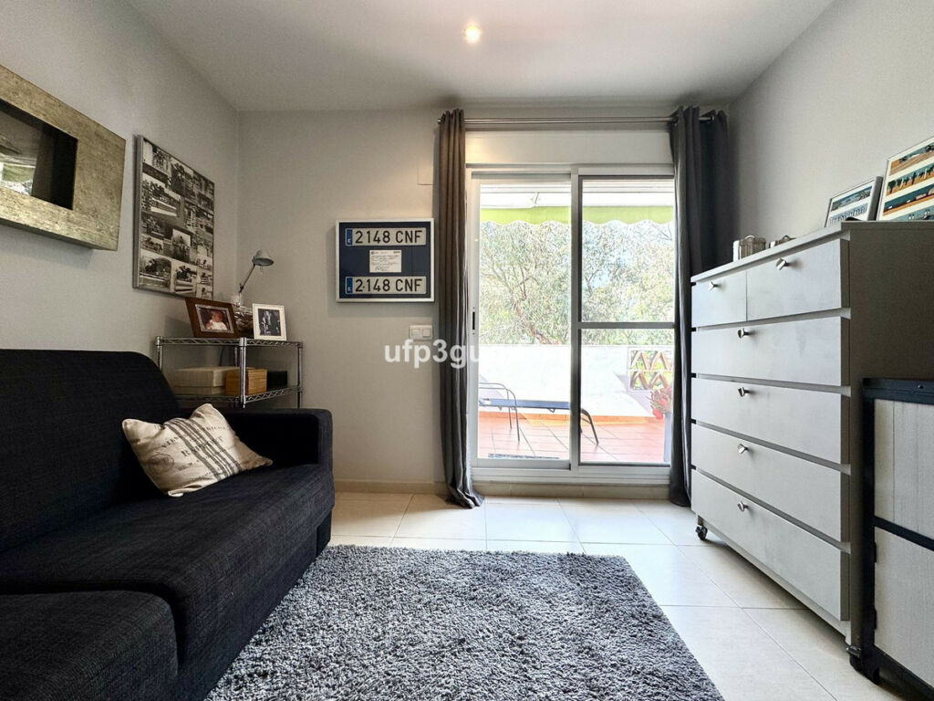 Penthouse Torrequebrada Málaga - image 26