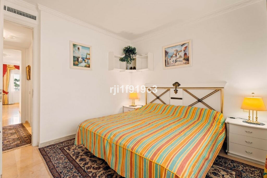 Middle Floor Apartment Elviria Málaga - image 26