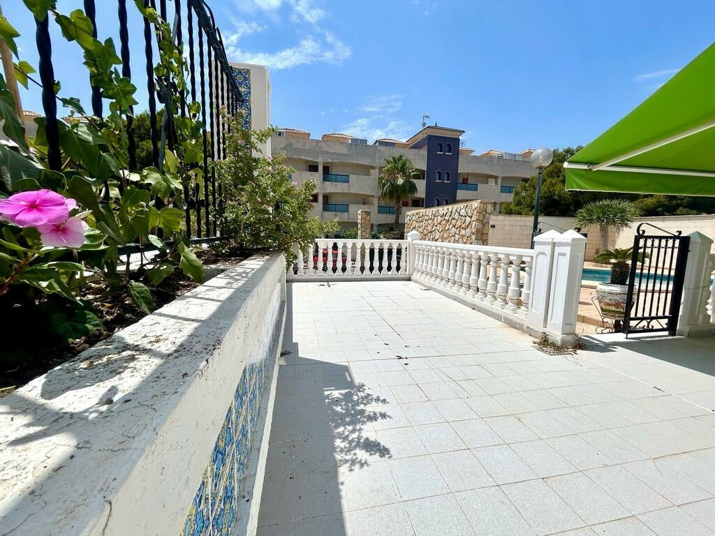 Detached Villa La Zenia Alicante - image 26