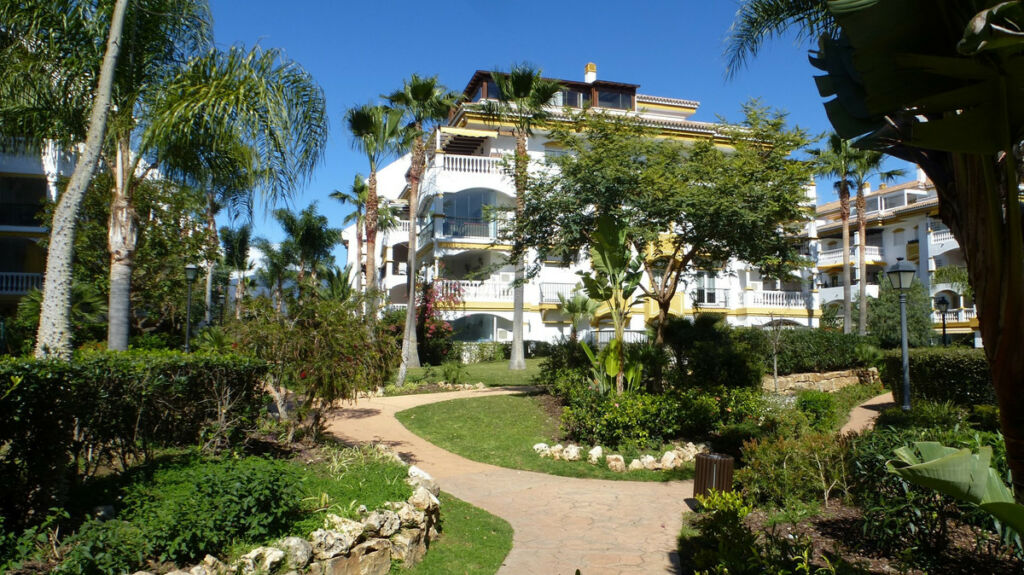 Penthouse Nueva Andalucía Málaga - image 25