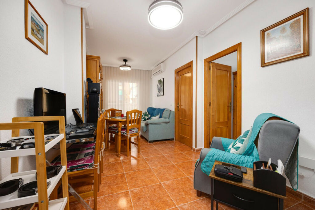 Middle Floor Apartment Guardamar del Segura Alicante - image 26