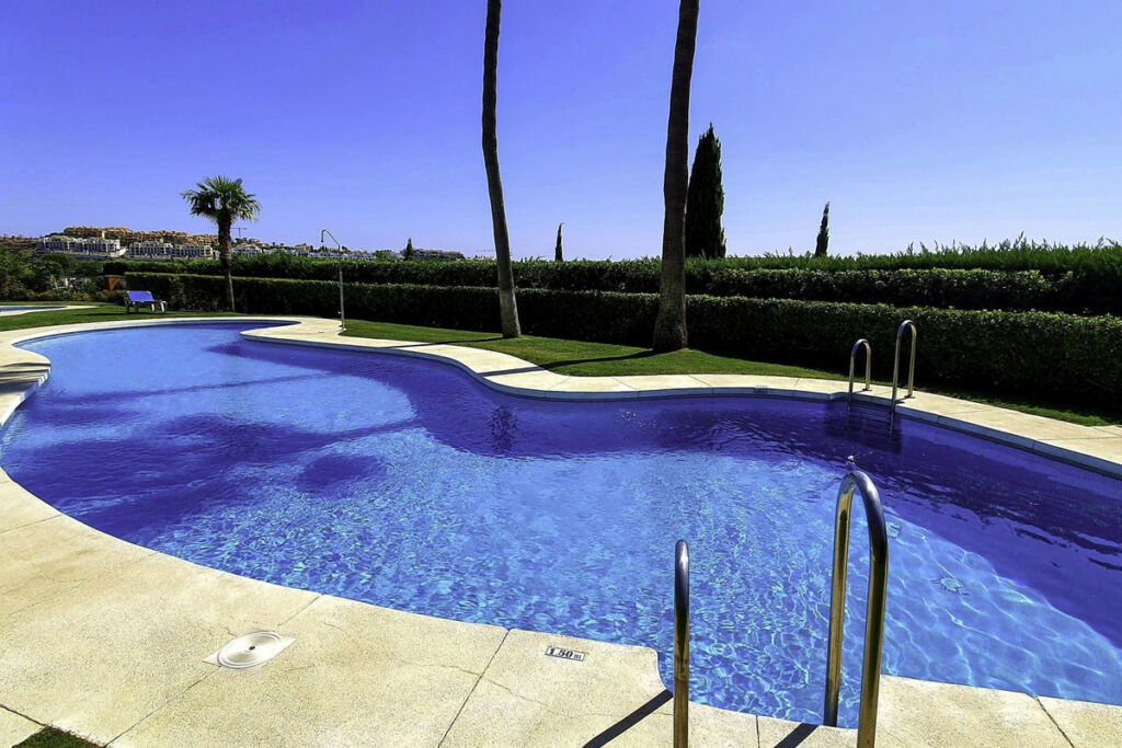 Middle Floor Apartment Los Flamingos Málaga - image 26