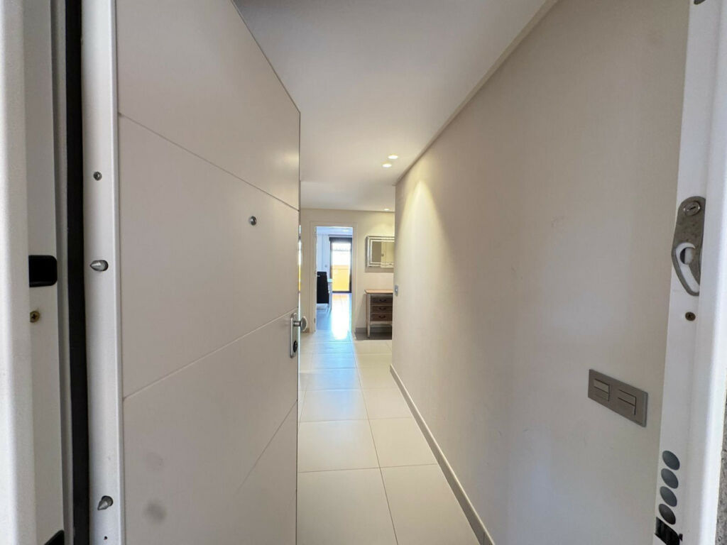 Middle Floor Apartment Torrevieja Alicante - image 26