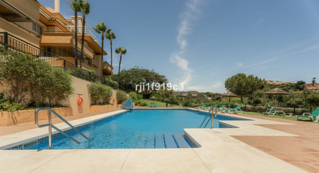 Middle Floor Apartment Elviria Málaga - image 26