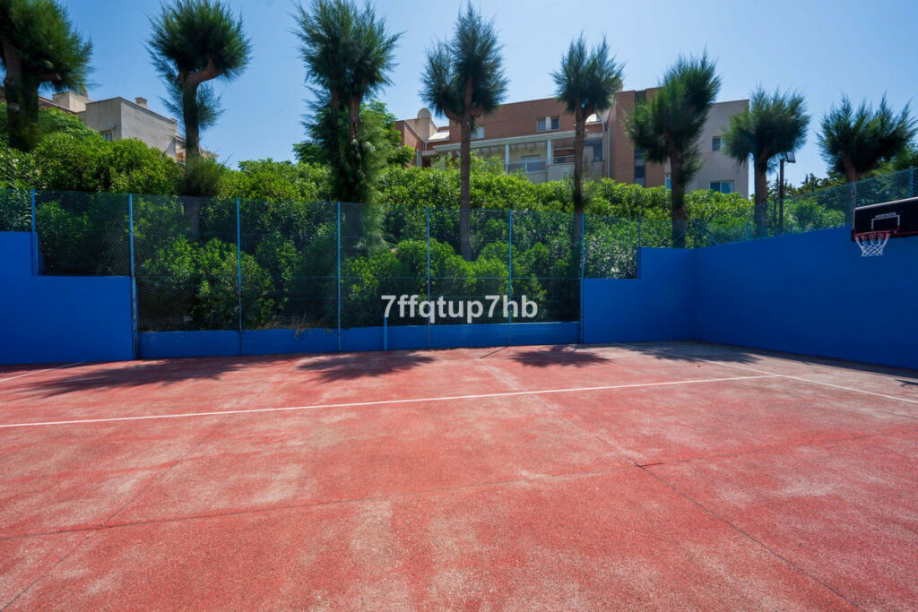 Middle Floor Apartment Estepona Málaga - image 26