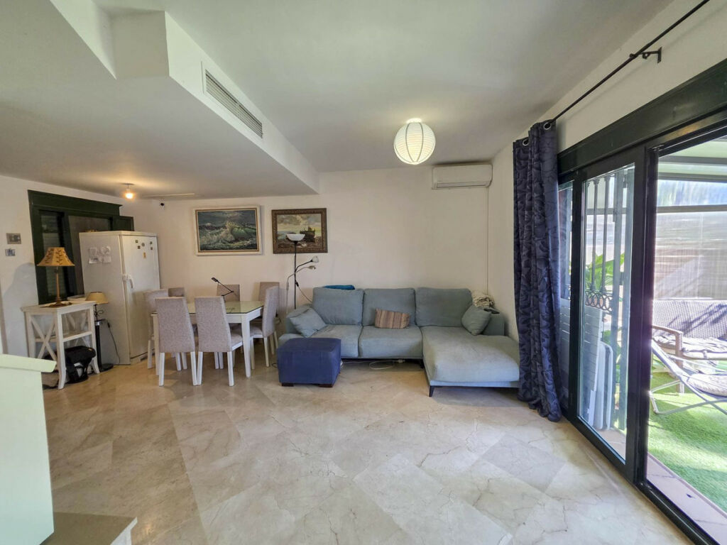 Townhouse La Duquesa Málaga - image 26