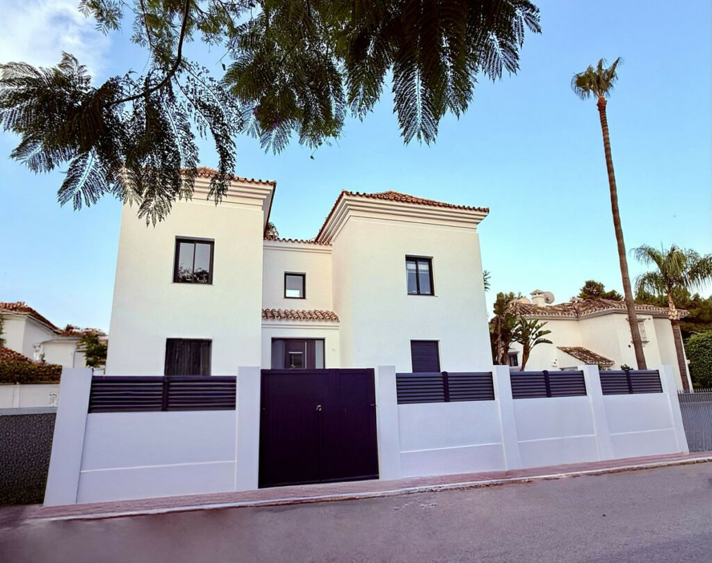 Detached Villa Marbella Málaga - image 26