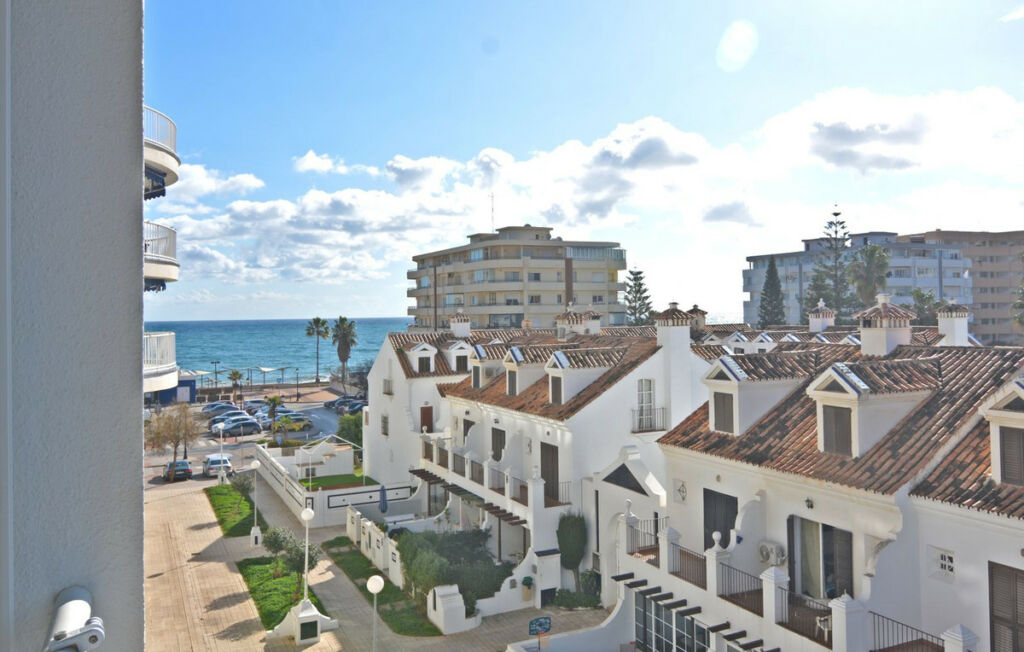 Middle Floor Apartment Fuengirola Málaga - image 25
