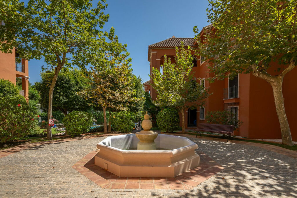 Middle Floor Apartment Benahavís Málaga - image 25