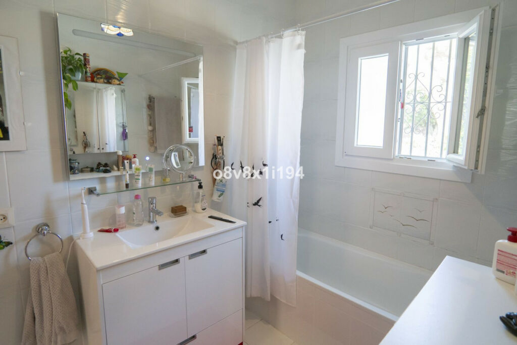 Detached Villa Alhaurín de la Torre Málaga - image 26