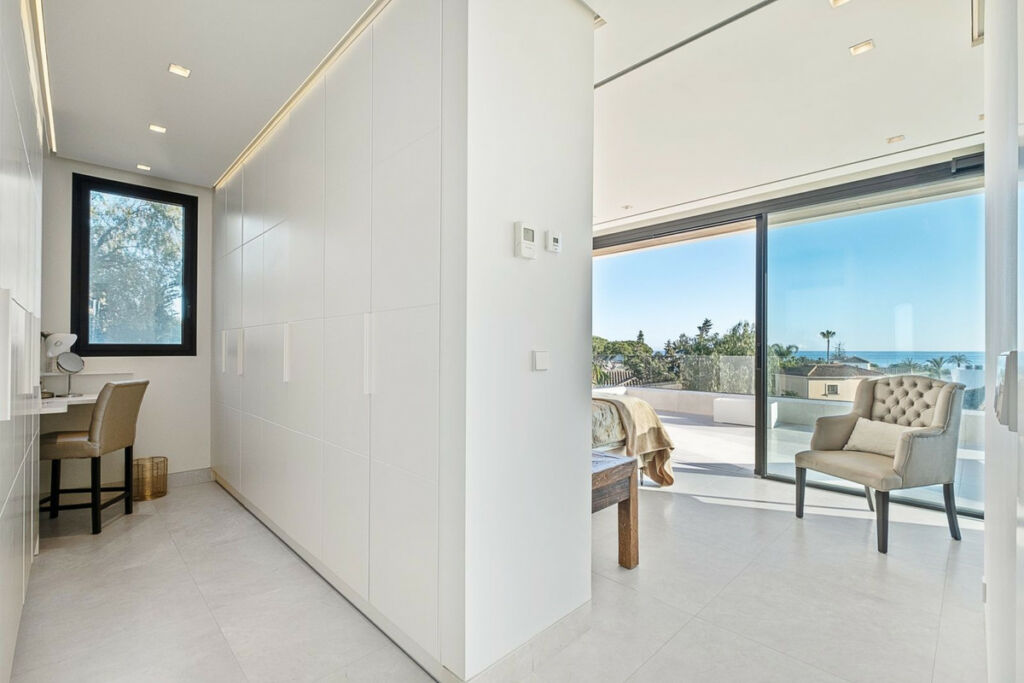 Detached Villa Marbesa Málaga - image 26