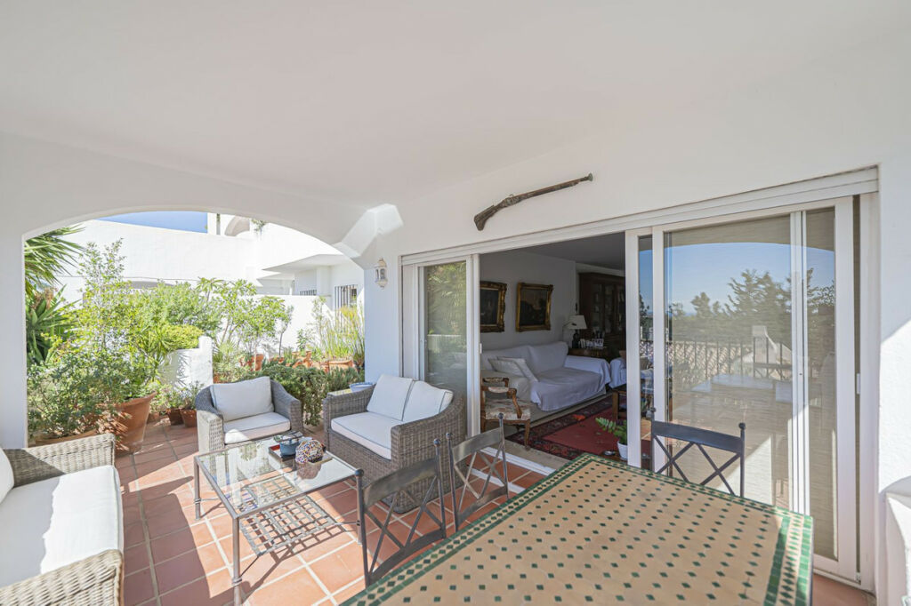 Townhouse Nueva Andalucía Málaga - image 26