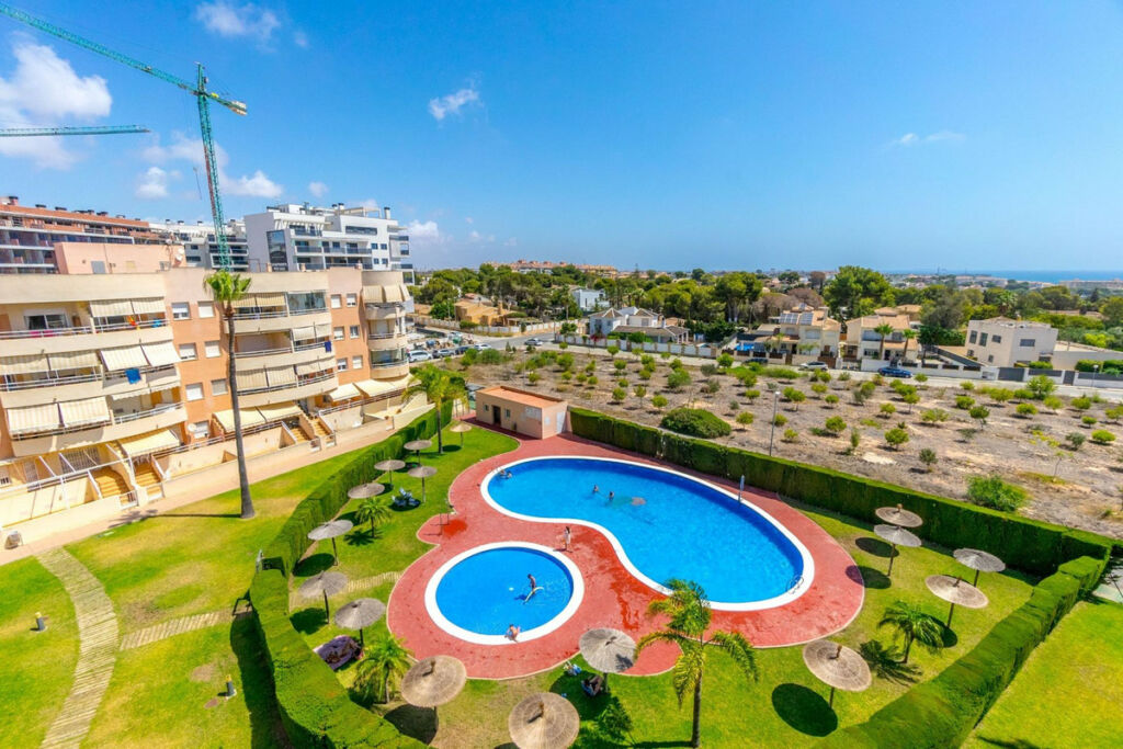 Middle Floor Apartment Campoamor Alicante - image 26