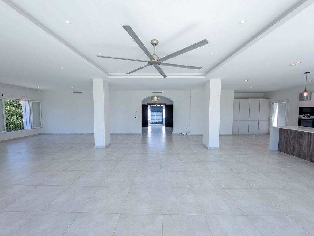 Detached Villa Nueva Andalucía Málaga - zdjęcie 27