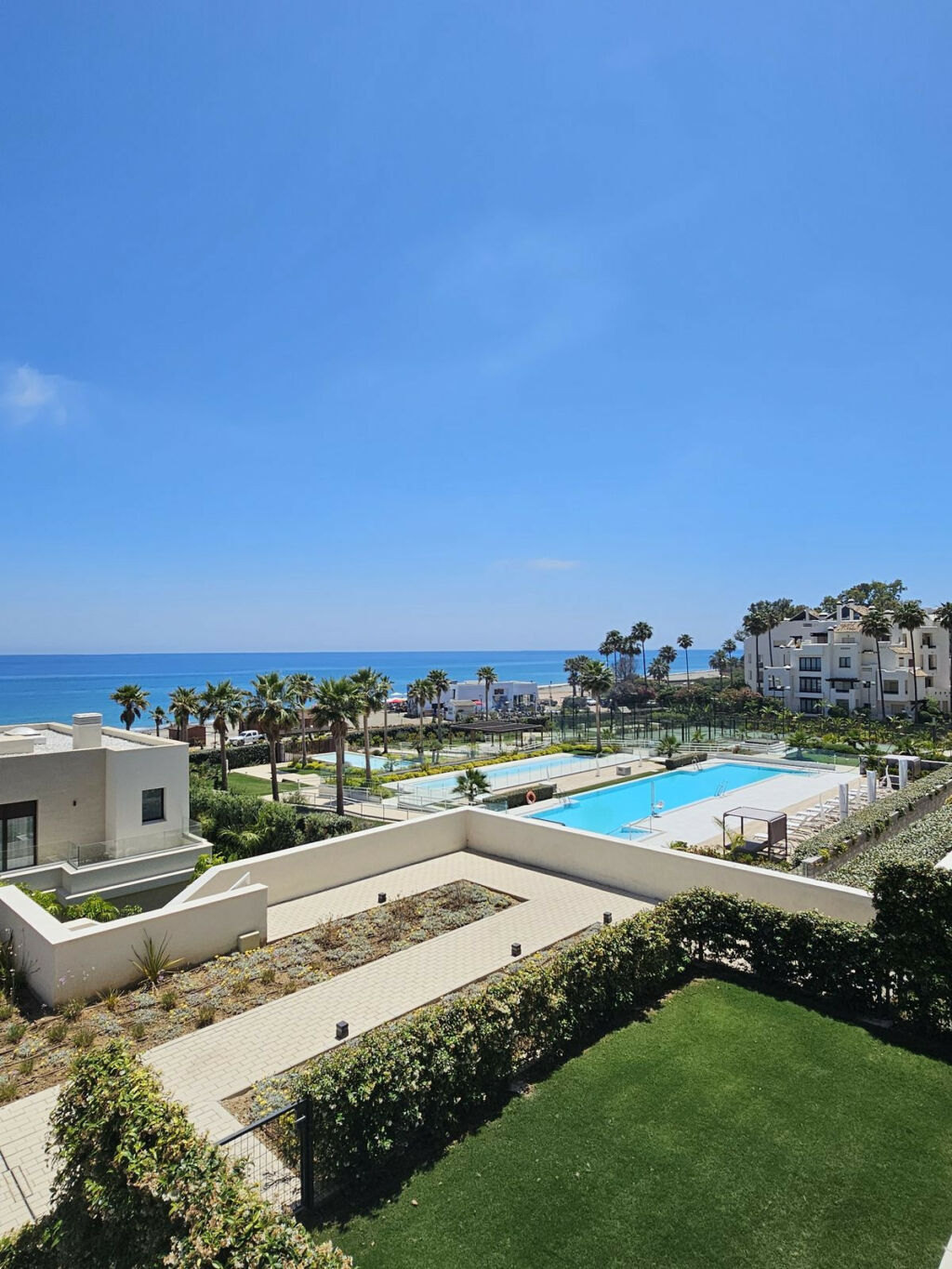 Middle Floor Apartment Estepona Málaga - image 27