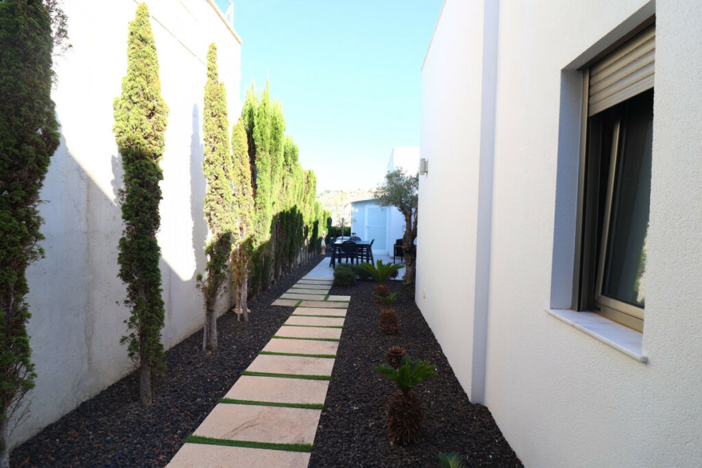 Detached Villa Benijofar Alicante - image 27