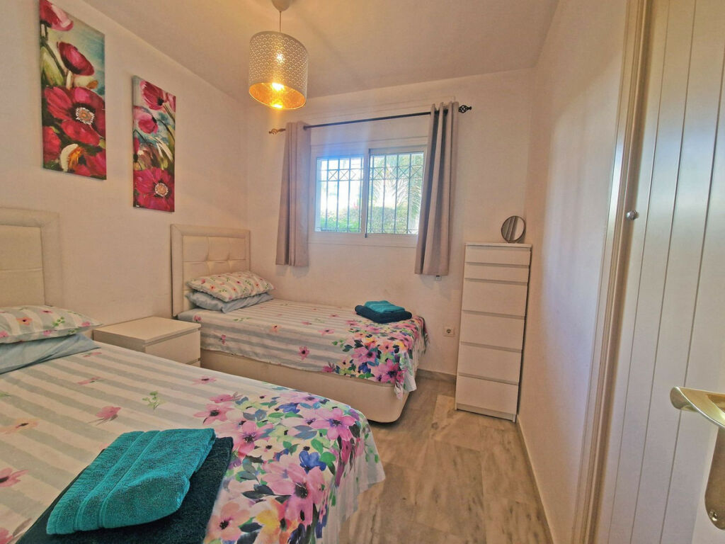 Ground Floor Apartment Calahonda Málaga - image 27