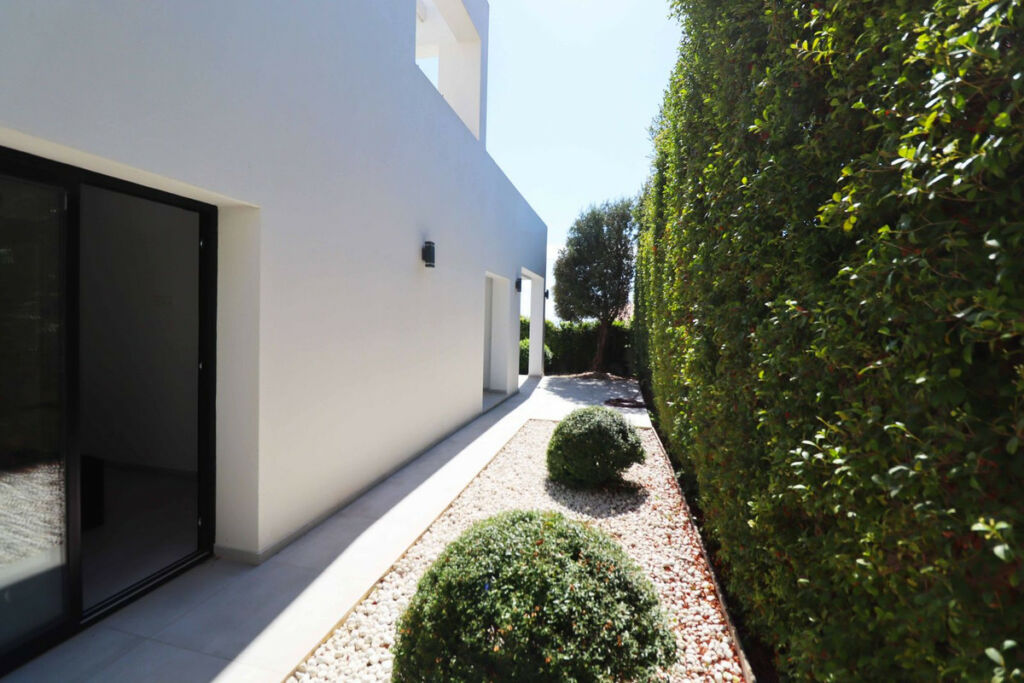 Detached Villa El Chaparral Málaga - image 27