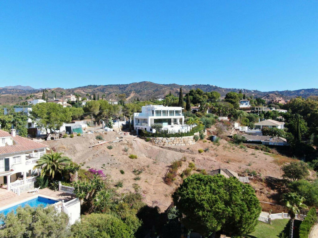 Detached Villa Elviria Málaga - image 27