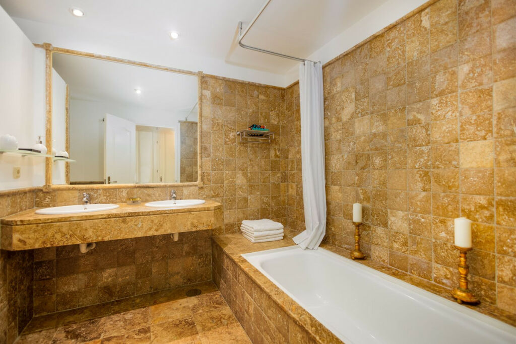 Middle Floor Apartment Estepona Málaga - image 27
