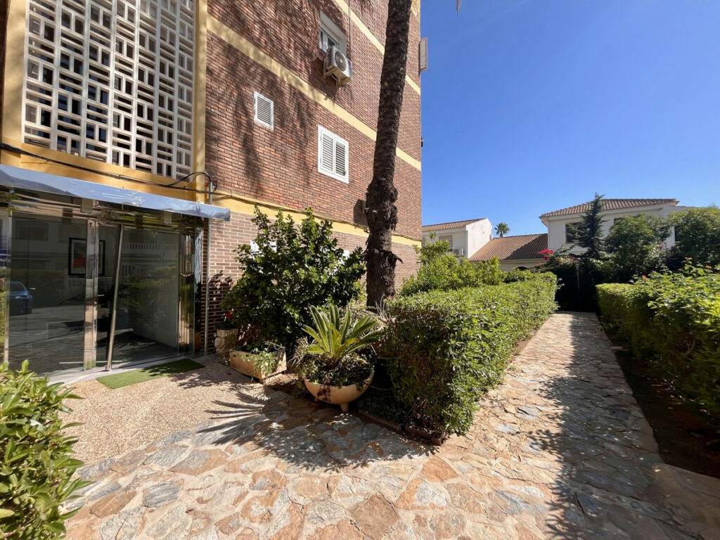 Middle Floor Apartment La Zenia Alicante - image 27