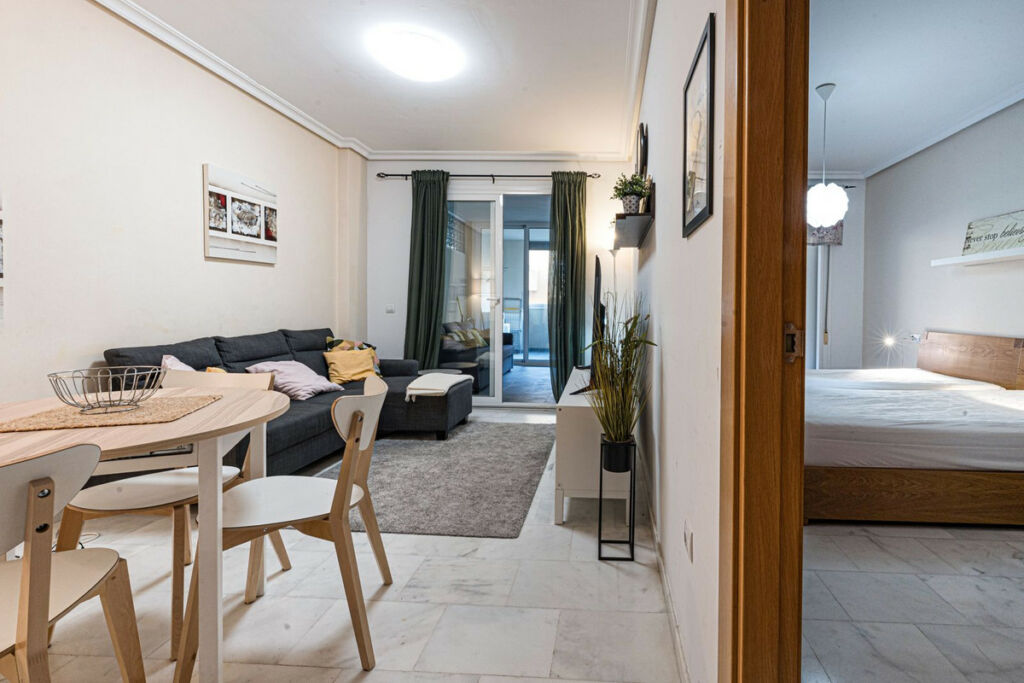 Middle Floor Apartment Los Pacos Málaga - image 27