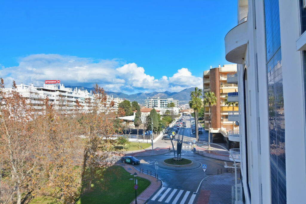 Middle Floor Apartment Fuengirola Málaga - image 26