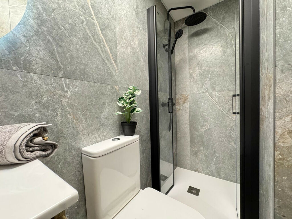 Middle Floor Apartment Torrevieja Alicante - image 27