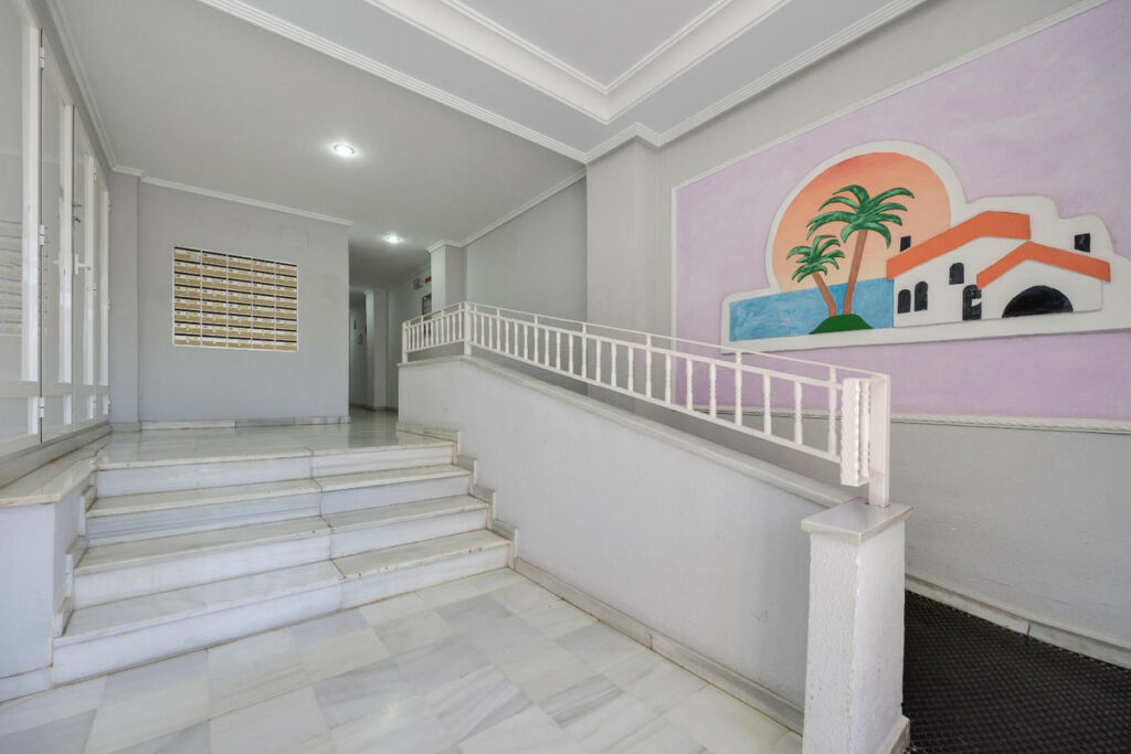 Middle Floor Apartment Guardamar del Segura Alicante - image 27