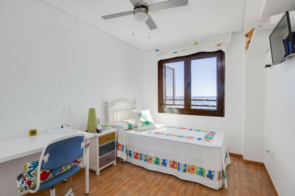 Middle Floor Apartment Torrevieja Alicante - image 27