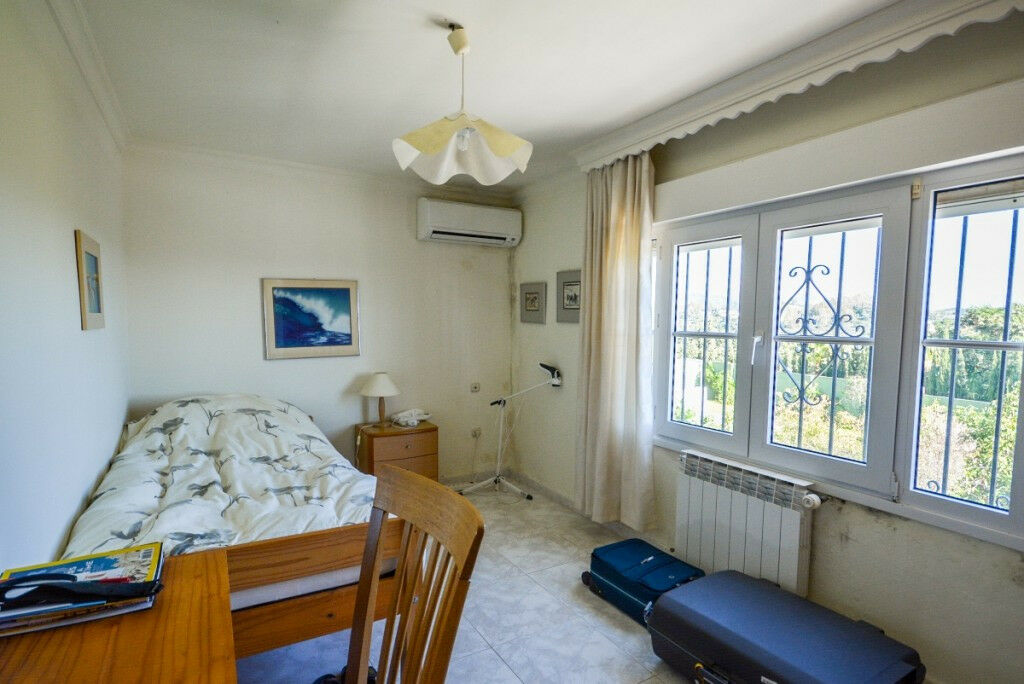 Detached Villa Estepona Málaga - image 27
