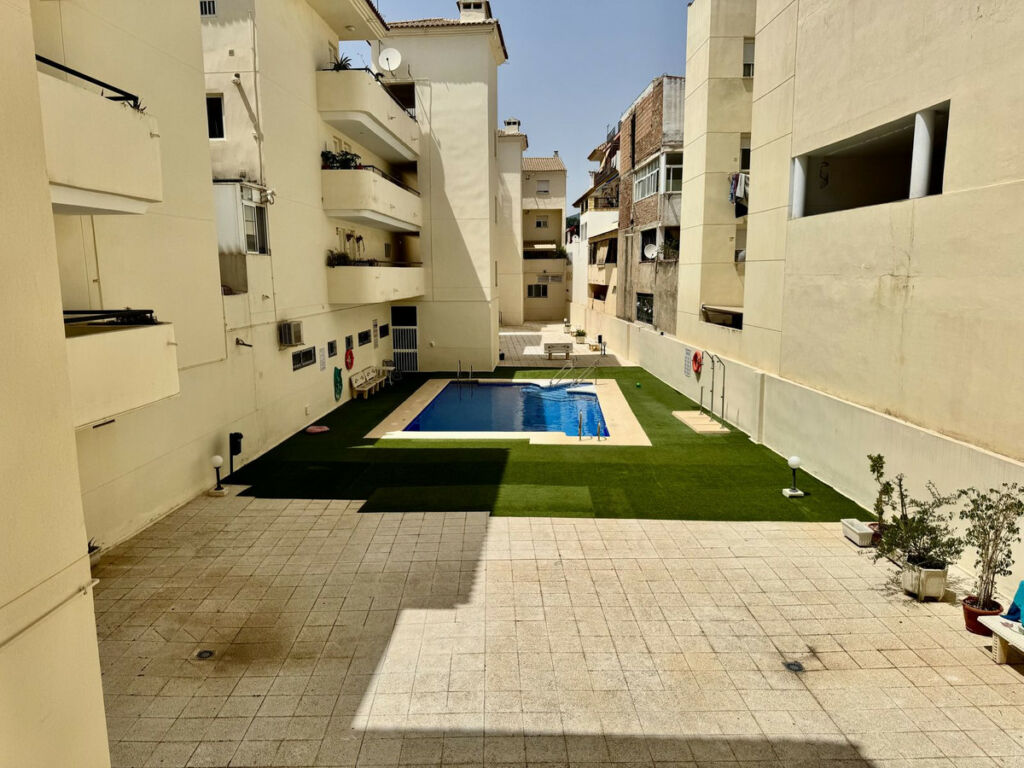 Middle Floor Apartment Las Lagunas Málaga - image 27