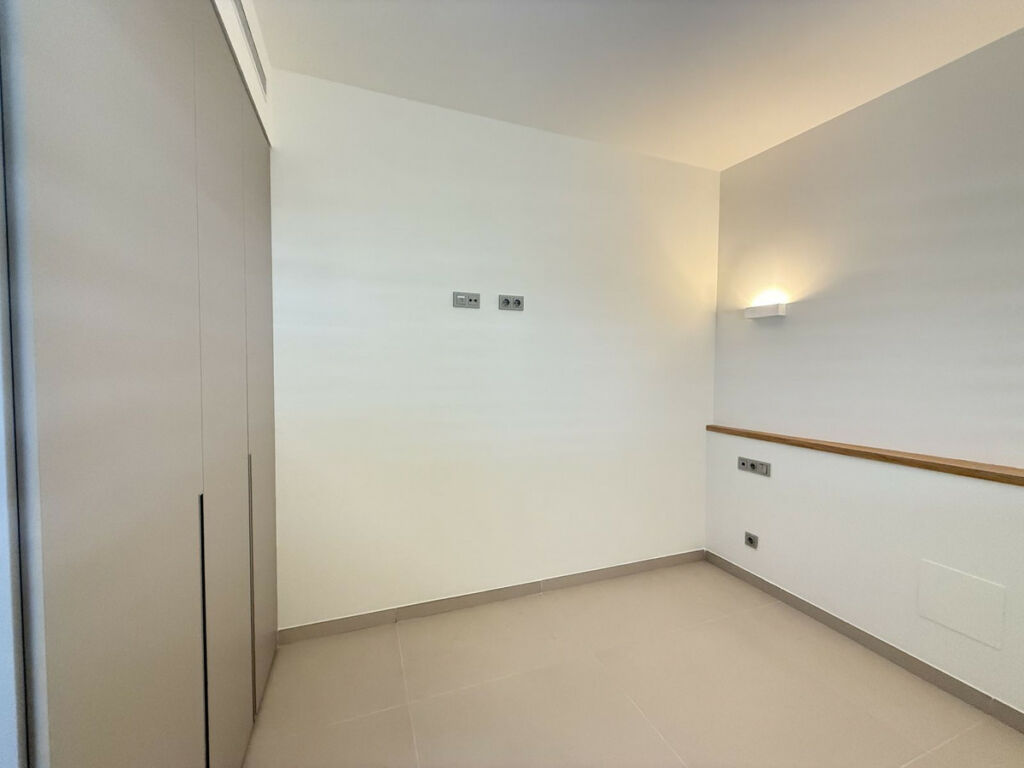 Middle Floor Apartment Higueron Málaga - image 27