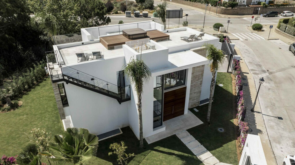 Detached Villa Atalaya Málaga - image 27