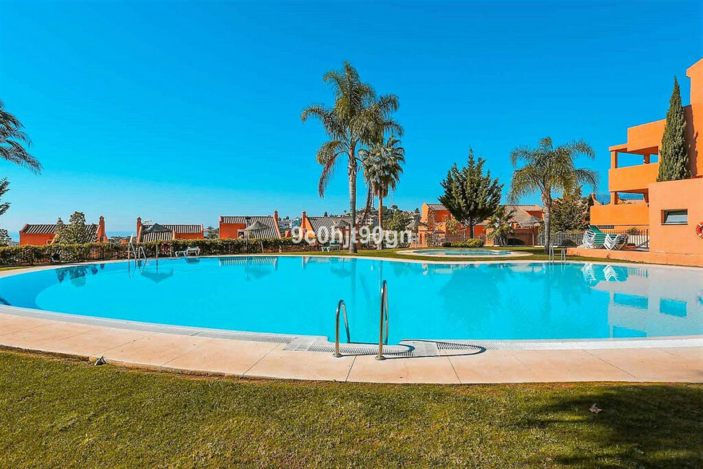 Penthouse Duplex Elviria Málaga - image 27