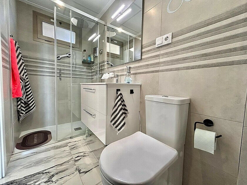 Ground Floor Apartment Villamartin Alicante - image 27